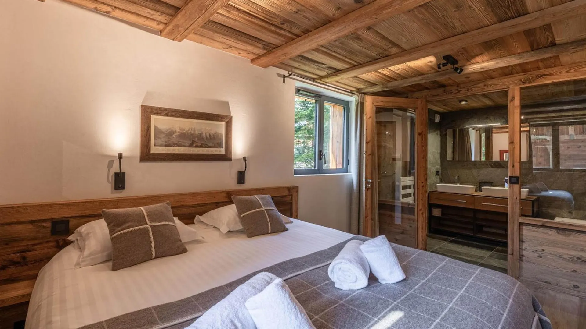 Chalet A Chamonix Avec Sauna Et Jacuzzi - Fr-1-343-253